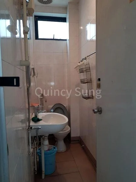 Room (Landed) for Rent in Harbourfront Tower One - Image 8