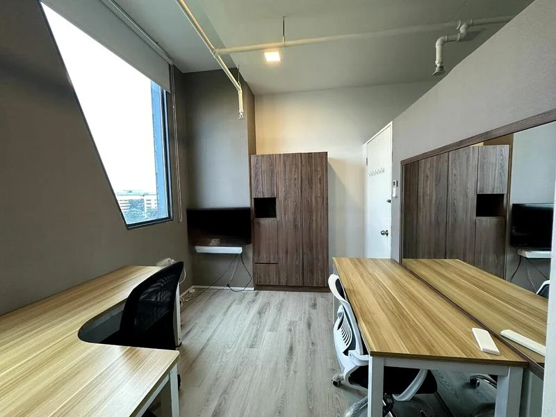 Light Industrial (B1) for Rent: CT Hub - Image 1