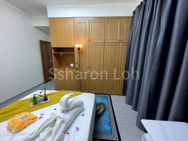 Master Room (Condo) for Rent in Changi Court - Image 2