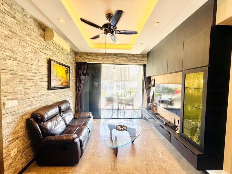 2 Bed Condo for Rent in  River Isles - Image 1