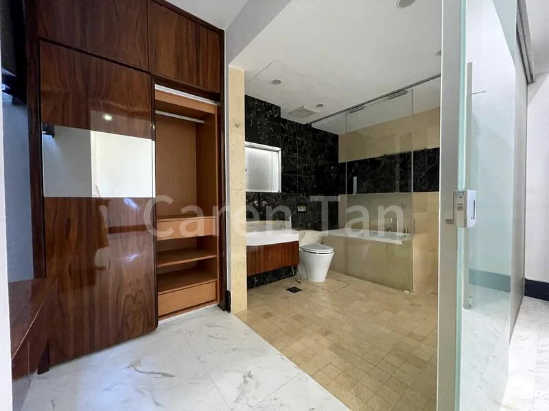 5 Bed Bungalow (Landed) for Sale in Cove Drive - Image 3