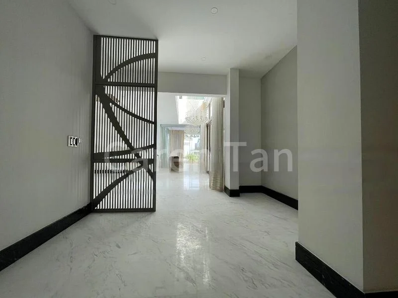 5 Bed Bungalow (Landed) for Sale in Cove Drive - Image 11