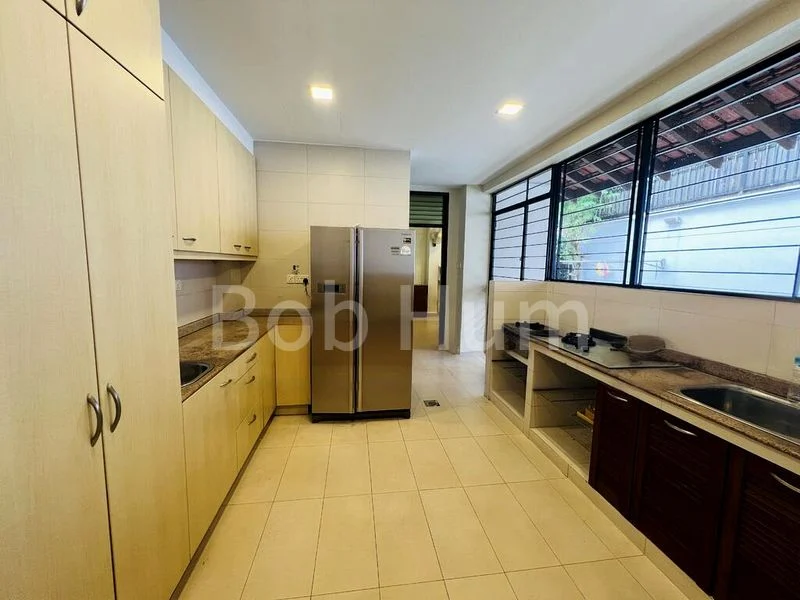 5 Bed Bungalow (Landed) for Rent in Petir Road - Image 4