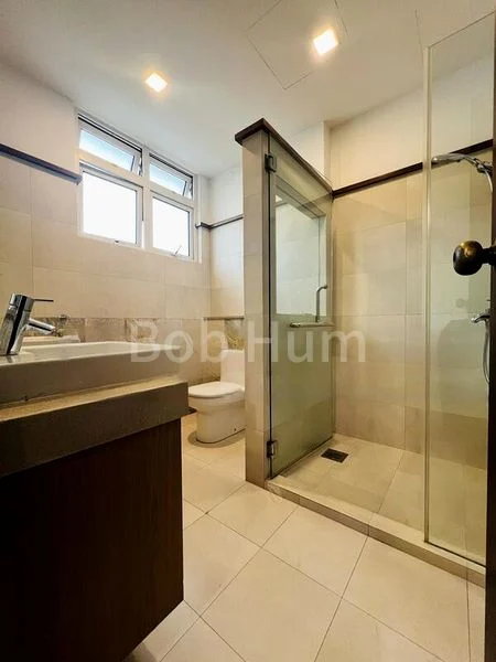 5 Bed Bungalow (Landed) for Rent in Petir Road - Image 10