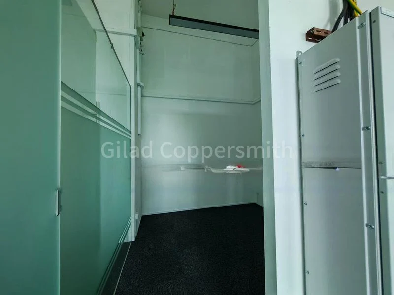 Light Industrial (B1) for Rent: Interlocal Centre - Image 12