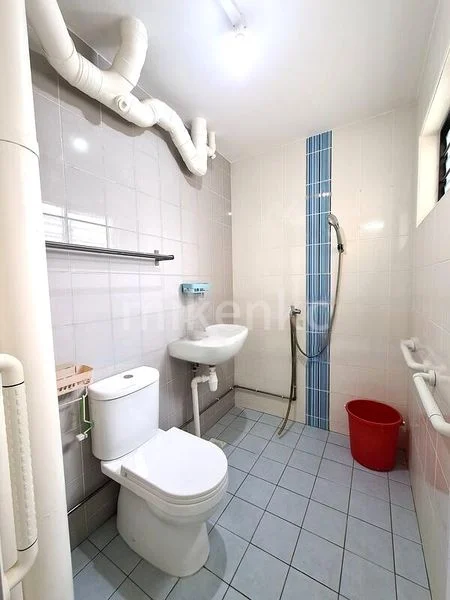 4 Room (4I) HDB for Rent in 650 Hougang Avenue 8 - Image 9