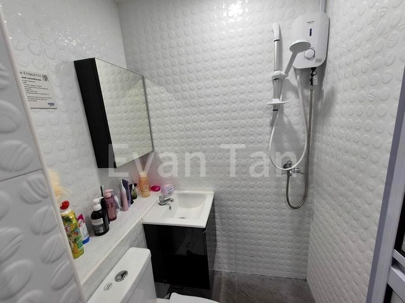 Common Room (Condo) for Rent in Simei Green Condominium - Image 4
