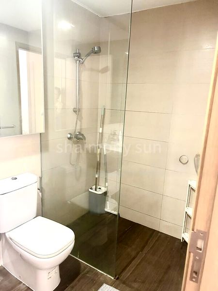 2 Bed Condo for Rent in  Waterfront Gold - Image 8