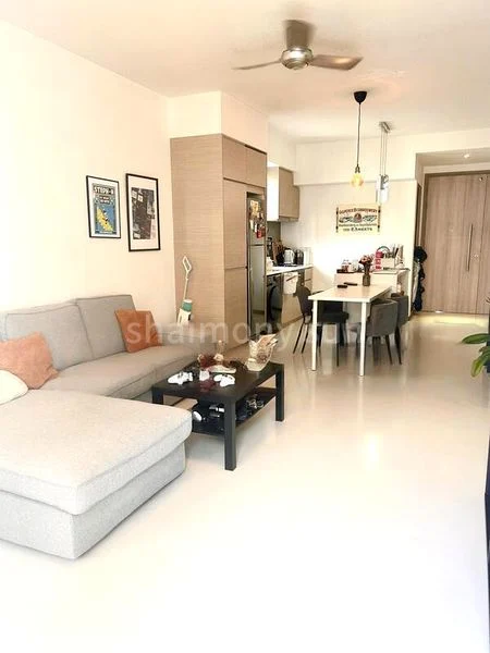 2 Bed Condo for Rent in  Waterfront Gold - Image 2