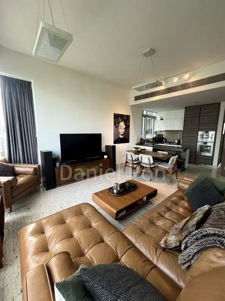 2+1 Bed Condo for Rent in Gramercy Park - Image 1
