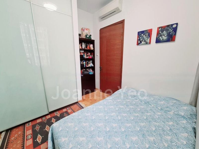 2 Bed Apartment (Condo) for Rent in  Mill Point - Image 8