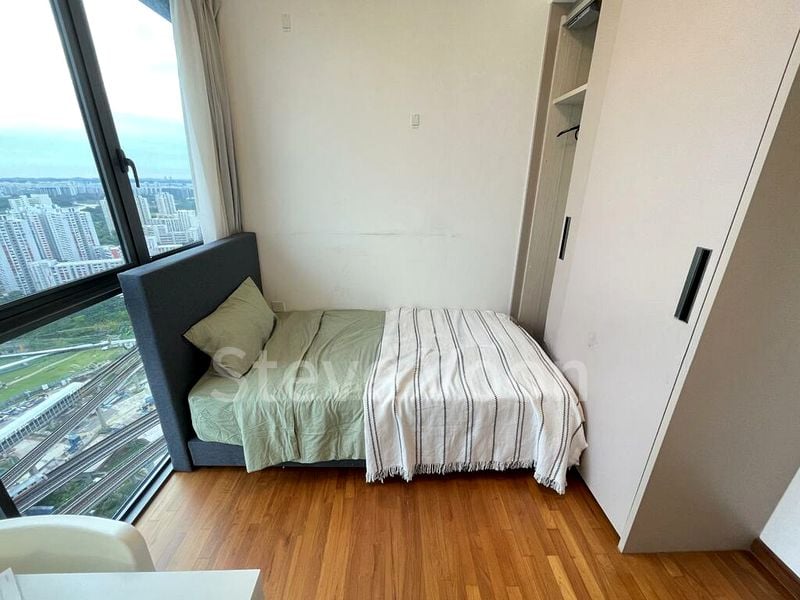 Common Room (Condo) for Rent in J Gateway - Image 5