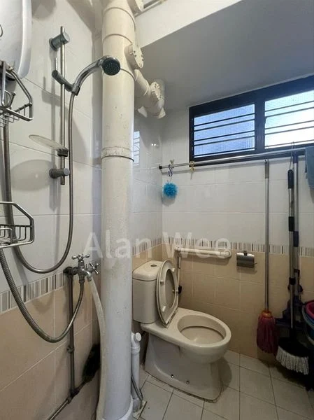 Common Room (HDB) for Rent in 409 Pandan Gardens - Image 2