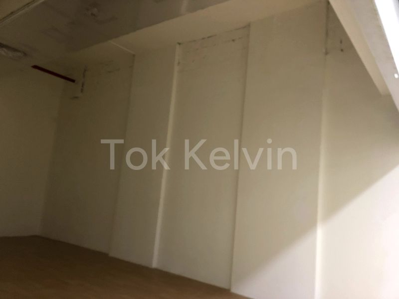 Shop / Shophouse for Sale: Queensway Shopping Centre - Image 2