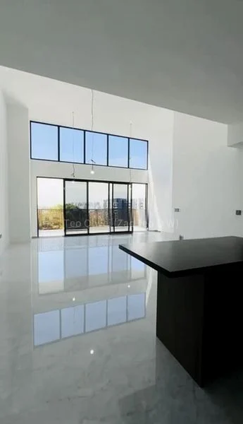 4 Bed Condo for Sale in  Sceneca Residence / Sceneca Square - Image 5