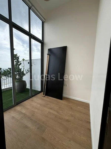 2 Bed Condo for Sale in  Spottiswoode Suites - Image 7
