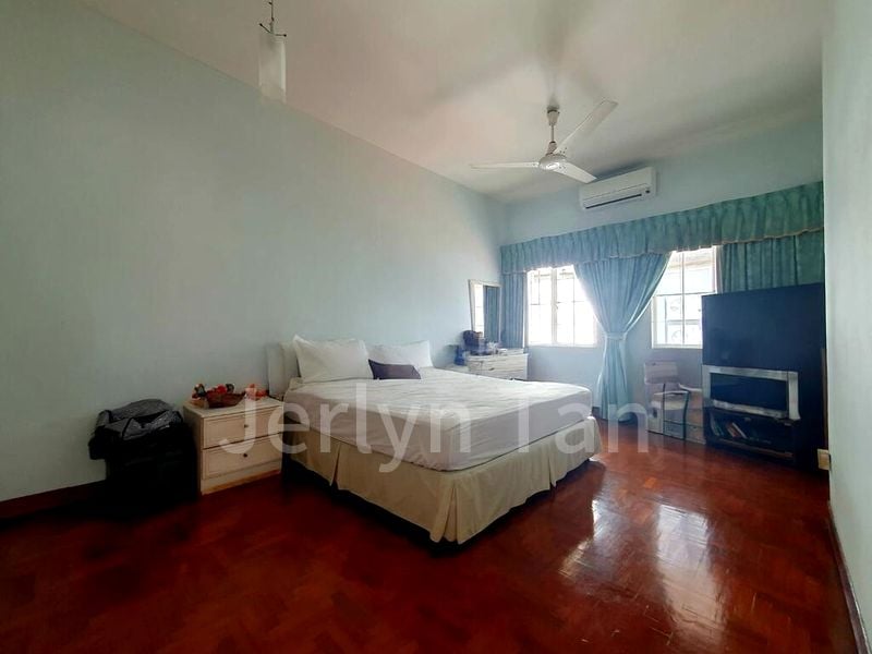 5 Bed Semi-Detached House (Landed) for Sale in Picardy Gardens - Image 5