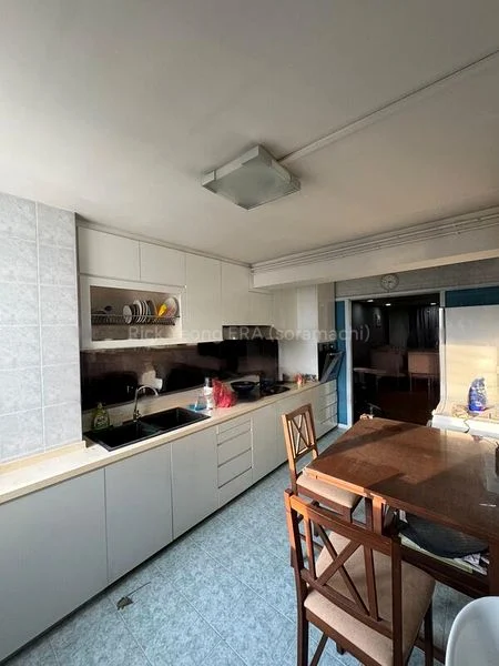3 Room (3I) HDB for Sale in  152 Mei Ling Street - Image 6