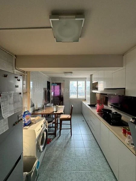 3 Room (3I) HDB for Sale in  152 Mei Ling Street - Image 7