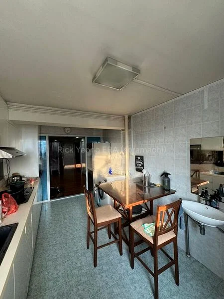 3 Room (3I) HDB for Sale in  152 Mei Ling Street - Image 8