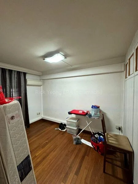 3 Room (3I) HDB for Sale in  152 Mei Ling Street - Image 5