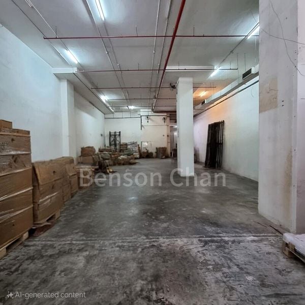 Warehouse for Rent: Quartz Industrial Building - Image 2