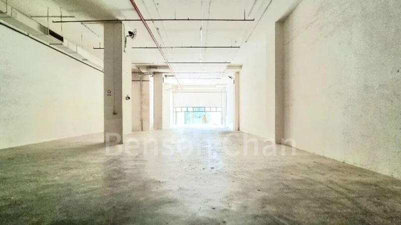 Warehouse for Rent: Quartz Industrial Building - Image 4