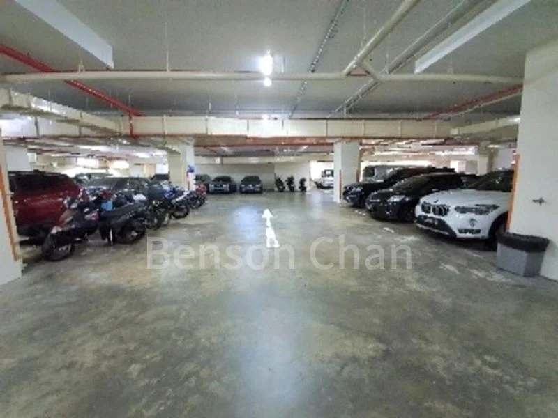 Warehouse for Rent: Quartz Industrial Building - Image 1