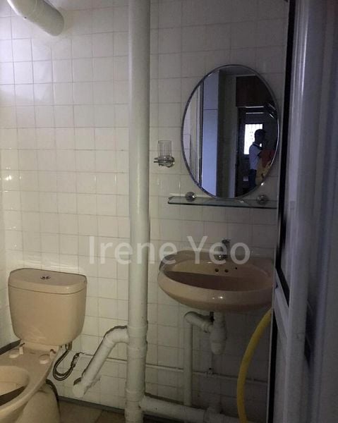 Common Room (HDB) for Rent in  233 Ang Mo Kio Avenue 3 - Image 2