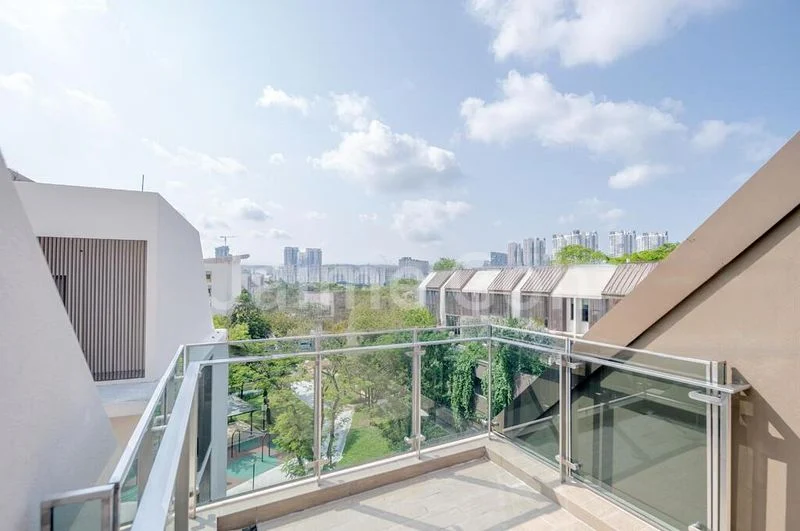 3 Bed Condo for Sale in Parksuites - Image 12