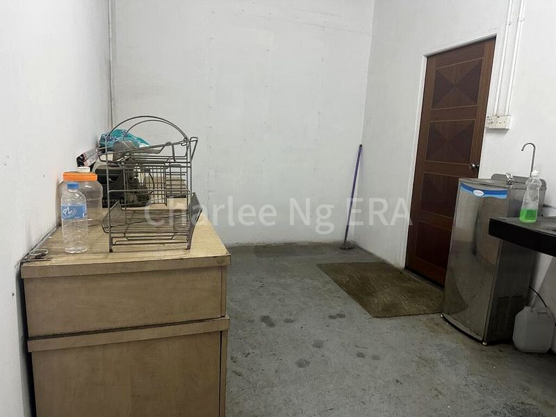 Factory / Workshop (B2) for Rent: International Road - Image 2