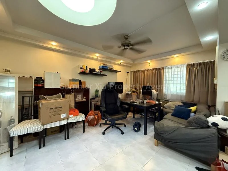 4 Room (4A) HDB for Sale in  125 Bukit Merah View - Image 3