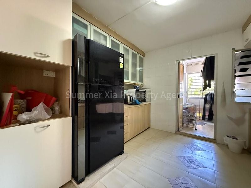 4 Room (4A) HDB for Sale in  125 Bukit Merah View - Image 2