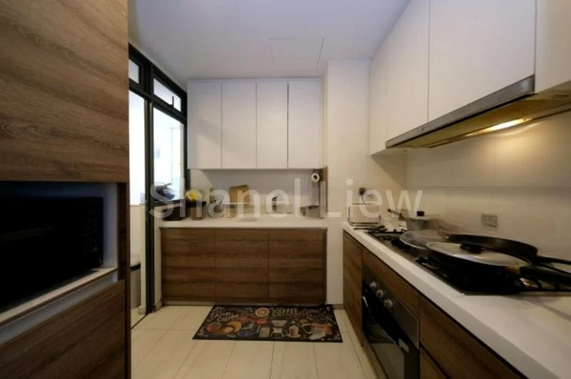 5 Bed Executive Condo for Sale in  The Topiary - Image 9