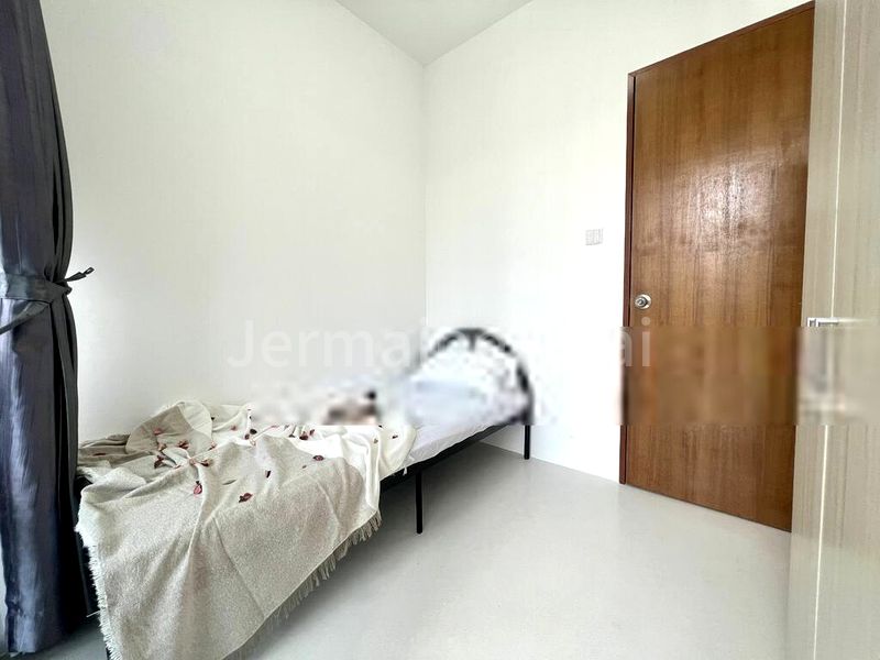 5 Bed Condo for Rent in  Bartley Ridge - Image 4