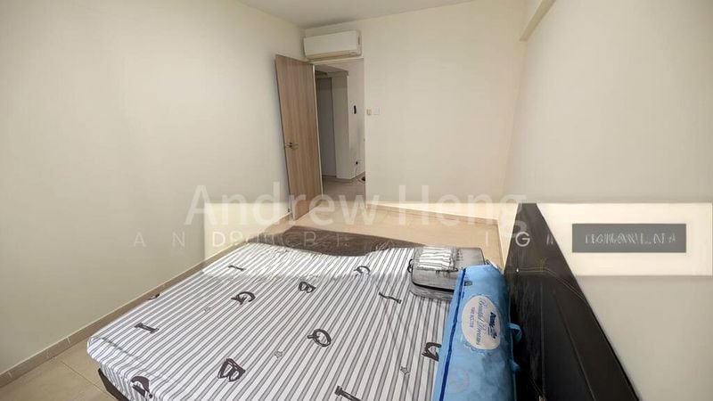 Common Room (HDB) for Rent in  111 Edgefield Plains - Image 3