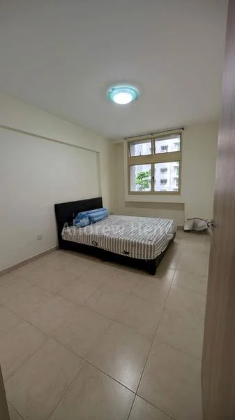 Common Room (HDB) for Rent in  111 Edgefield Plains - Image 1