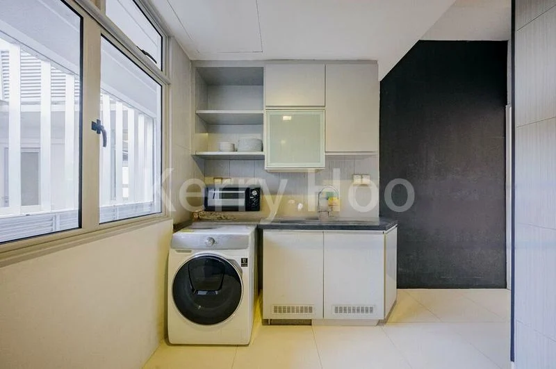 3 Bed Condo for Rent in  Evergreen View - Image 3