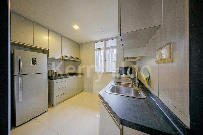 3 Bed Condo for Rent in  Evergreen View - Image 2