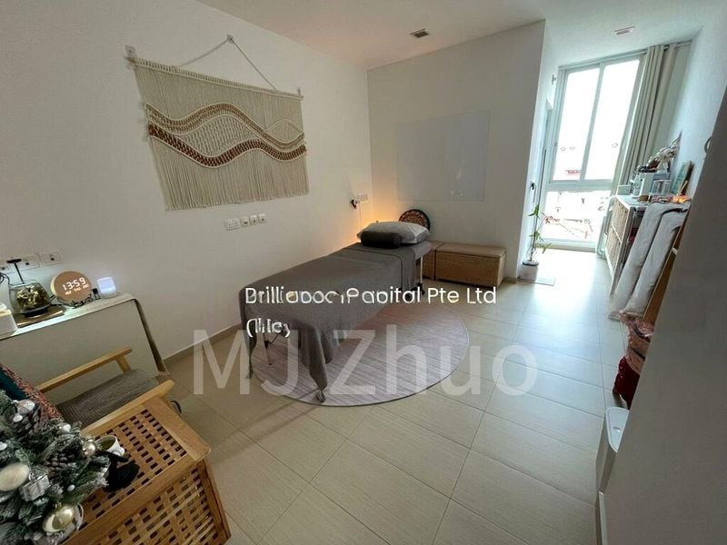 Office for Rent: JK Centre - Image 5