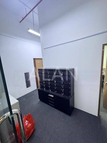 Light Industrial (B1) for Rent: A'Posh BizHub - Image 2
