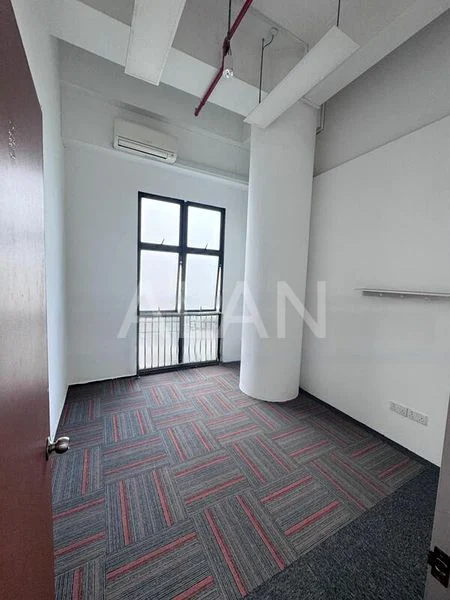 Light Industrial (B1) for Rent: A'Posh BizHub - Image 4