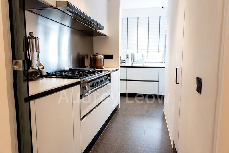 3 Bed Condo for Rent in  UE Square - Image 5