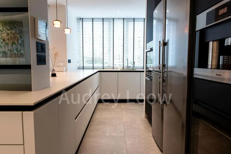 3 Bed Condo for Rent in  UE Square - Image 4