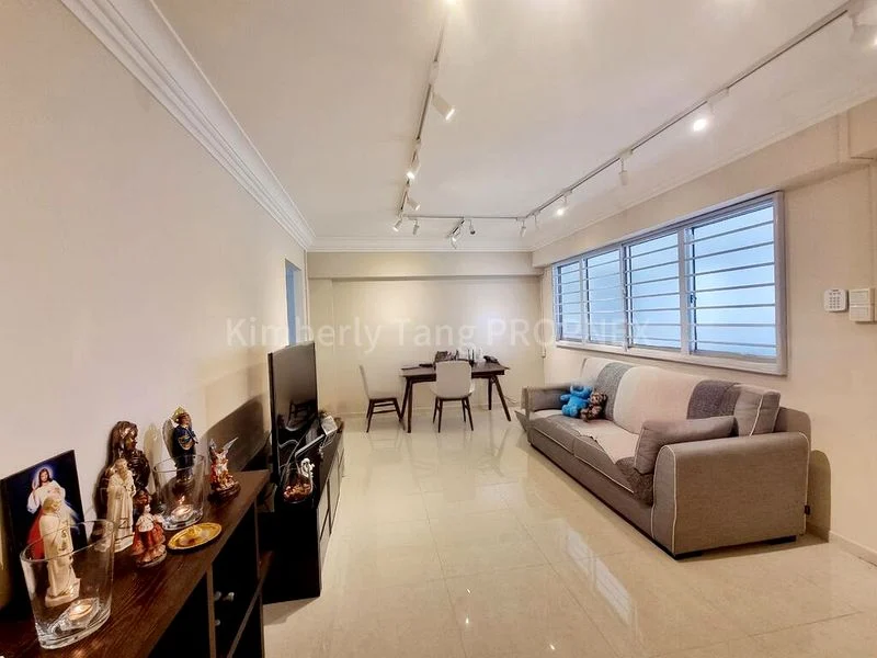 4 Room (4S) HDB for Rent in  389 Yishun Avenue 6 - Image 1