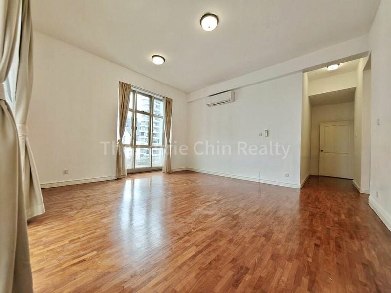 4 Bed Condo for Rent in  Leonie Condotel - Image 10