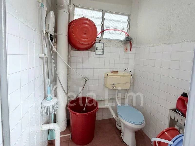3 Room (3NG) HDB for Sale in 308 Bukit Batok Street 31 - Image 13