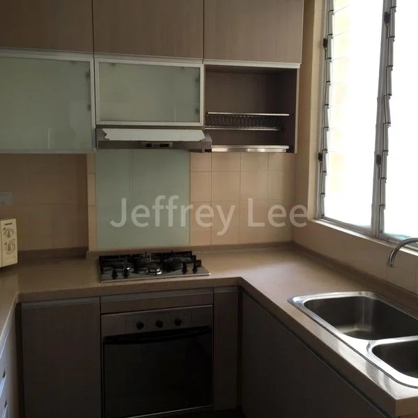 3 Bed Condo for Rent in  Grosvenor View - Image 4
