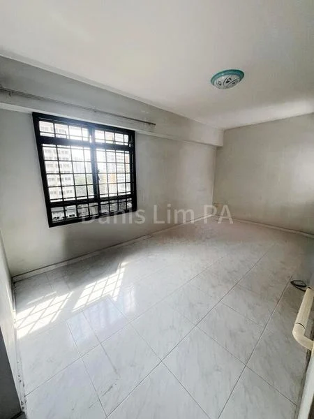 4 Room (4A) HDB for Sale in  119D Kim Tian Road - Image 6