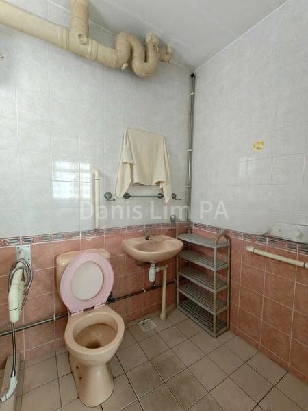 4 Room (4A) HDB for Sale in  119D Kim Tian Road - Image 2